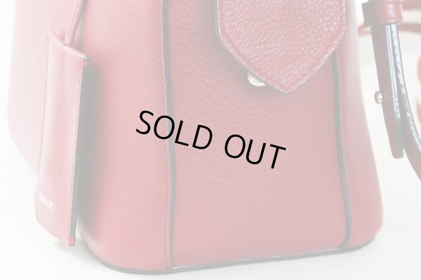 バリー　2WAYショルダーバック レッド　サイド下部