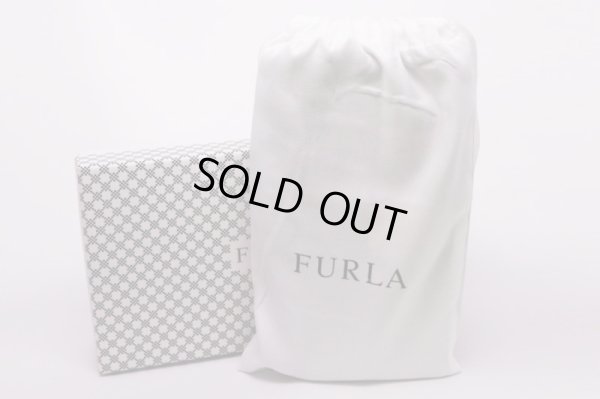 フルラ　バイフォールド ジップウォレット 887994 ブラック　保存袋