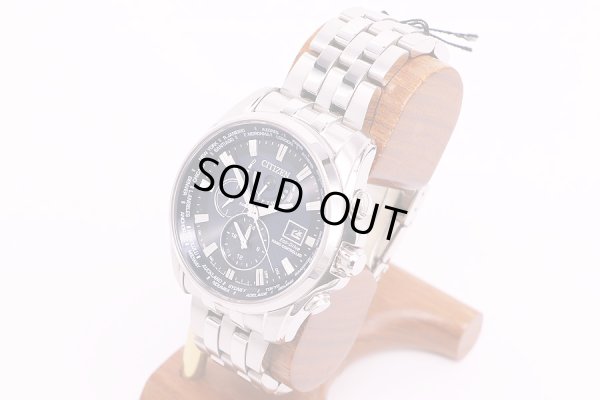 シチズン　ダイレクトフライト　AT9060-54L　電波ソーラー　紺文字盤　サイド