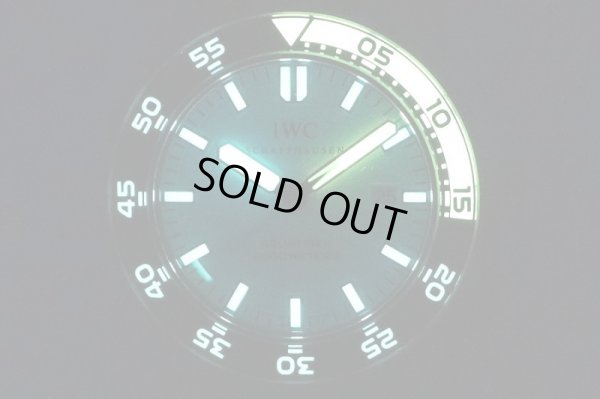 ＩＷＣ　アクアレーサー2000 IW356806　白文字盤　暗闇