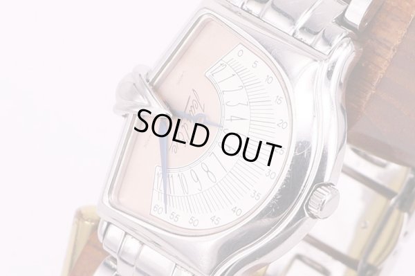 ジャンイブ　セクトラ2000　レトログラード　ピンク文字盤　サイド拡大