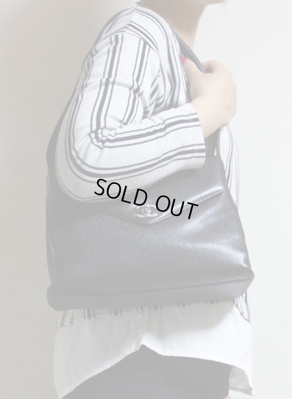 シャネル  ハンドバック ブラック／SIV金具　サイズイメージ