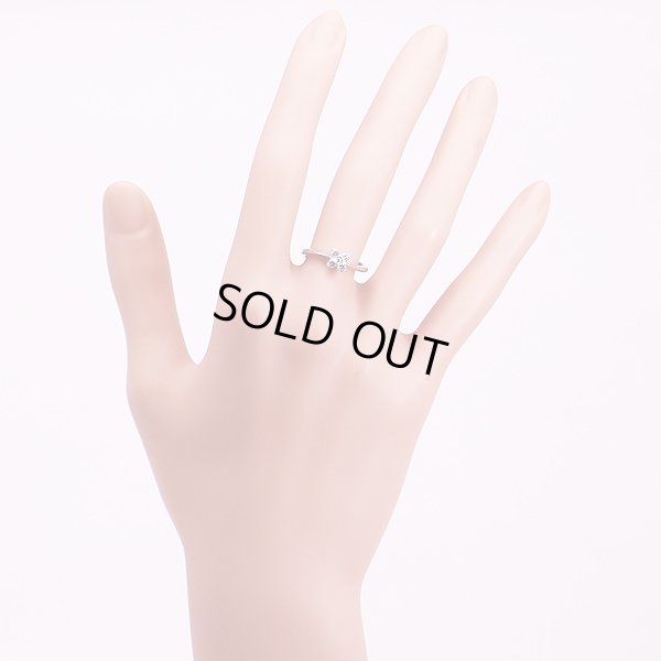 ロイヤル・アッシャー PT900 ダイアイリリング 0.16ct 3.40g 装着イメージ