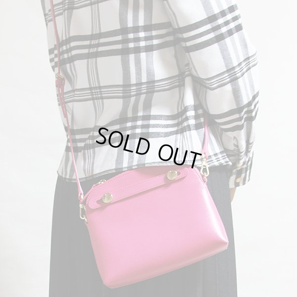 フルラ　PIPER MINI CROSSBODY　ミニショルダーバック　822131　ローズ　掛けたイメージ