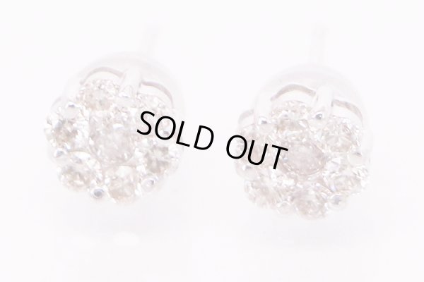 K18WG ダイアイリピアス 0.25ct*2 0.90g　拡大