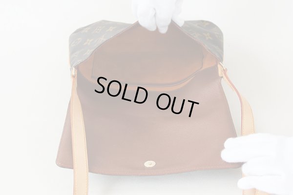 ルイ・ヴィトン　ミュゼット・タンゴロング　M51388　中身