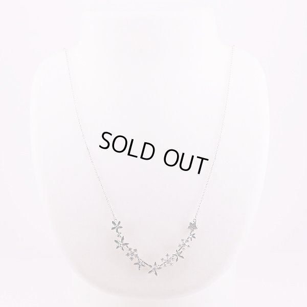 タサキ K18WG ダイアイリペンダントネックレス 0.43ct 8.70g 広げた状態装着イメージ