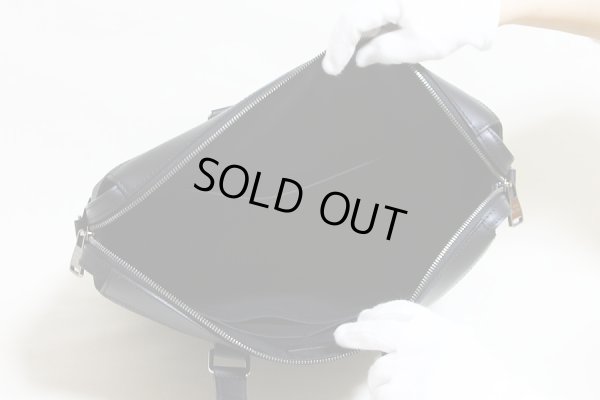 ルイ・ヴィトン　トート・エクスプローラー M40567　中身