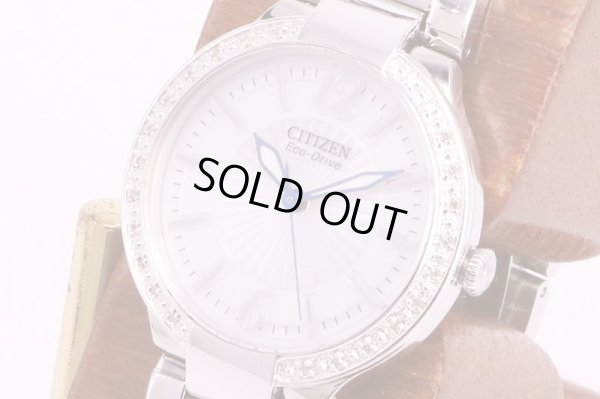 シチズン　E031-S978016 　エコドライブ　銀文字盤　ベゼルラインストーン　サイド拡大