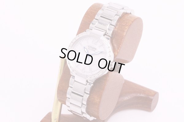 シチズン　E031-S978016 　エコドライブ　銀文字盤　ベゼルラインストーン　サイド