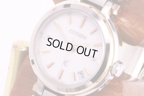 シチズン　クロスシー　H054-T017908　電波エコドライブ　白文字盤　サイド拡大