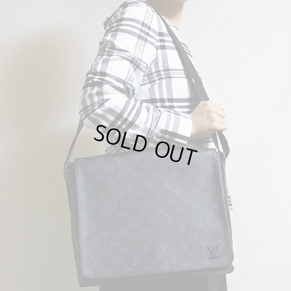 ルイ・ヴィトン ディストリクト MM NM M44001 掛けたイメージ