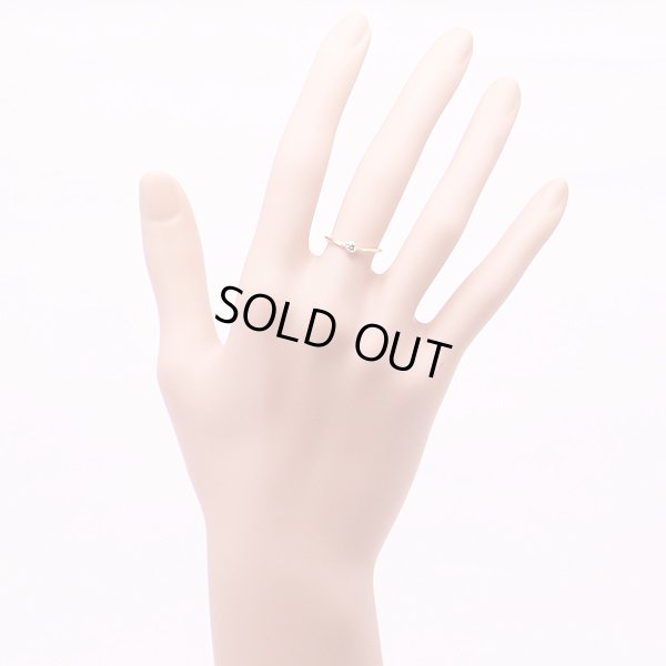 ティファニー　ウェーブ シングル ロウ ダイアイリリング 0.90g　装着イメージ