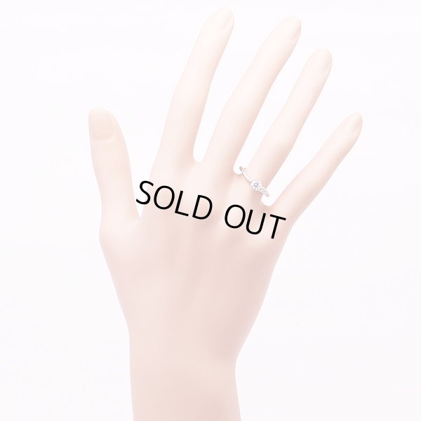 俄　PT950 ダイアイリリング 0.27ct 3.80g　装着イメージ