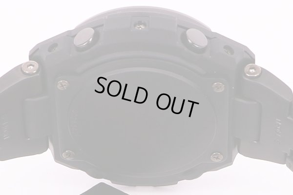 カシオ　Gショック　GST-W130BD　黒文字盤　裏面拡大