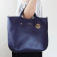 フルラ　ALISSA 2WAYショルダーバック 747263 ネイビー／NOT　持ったイメージ