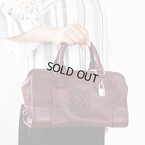 ロエベ アマソナ28 ボルドー 持ったイメージ