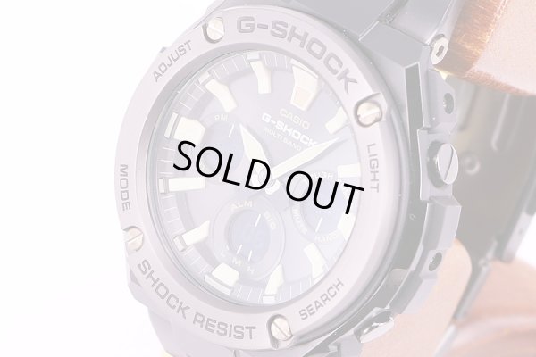 カシオ　Gショック　GST-W130BD　黒文字盤　サイド拡大