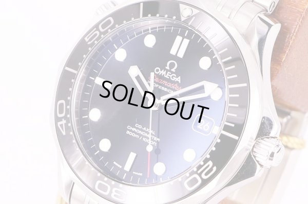 オメガ　シーマスター300　ライトコーアクシャル　212.30.41.20　黒文字盤　サイド拡大