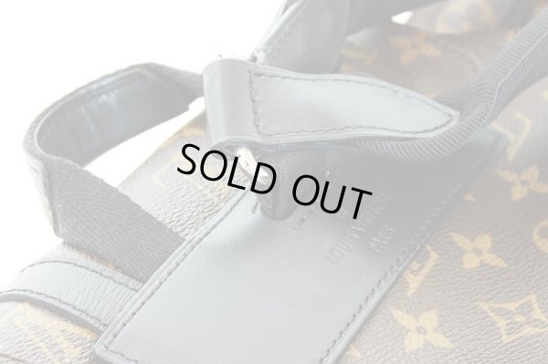 レザー部にうっすらスレがあります。