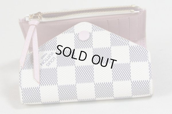 ポルトフォイユ・ヴィクトリーヌ N64022 表面拡大