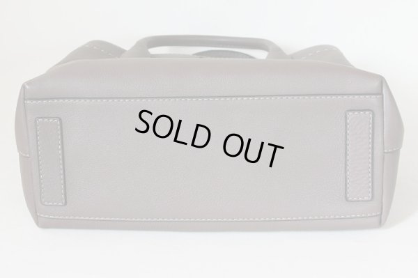 トリーバーチ MCGRAW TRIPLE COMPARTMENT SATCHEL 40405 シルバーメープル 底