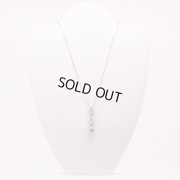 K18WG ダイアイリペンダントネックレス 1.005ct 3.20g　装着イメージ