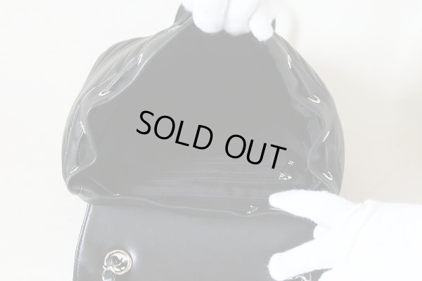 シャネル　シェブロン ステッチリュック A91121 ブラック／SIV金具　中身