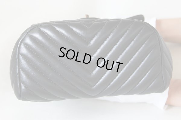 シャネル　シェブロン ステッチリュック A91121 ブラック／SIV金具　底