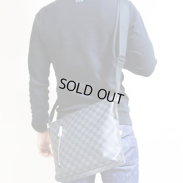 ルイ・ヴィトン ミック PM N41211 掛けたイメージ