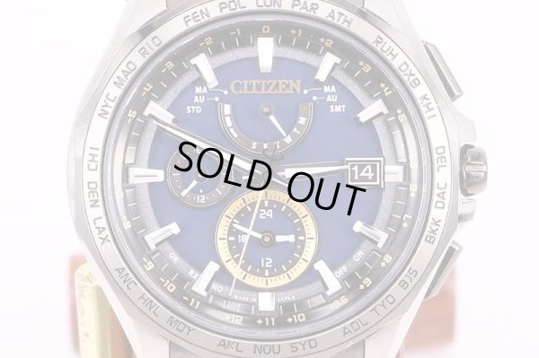 シチズン　アテッサ　AT9105-58L　電波エコD　紺文字盤　表面