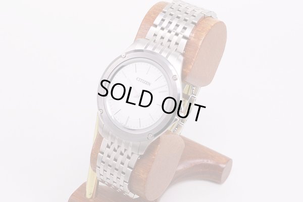 シチズン　エコドライブ　ワン　8826-T022812　銀文字盤　サイド