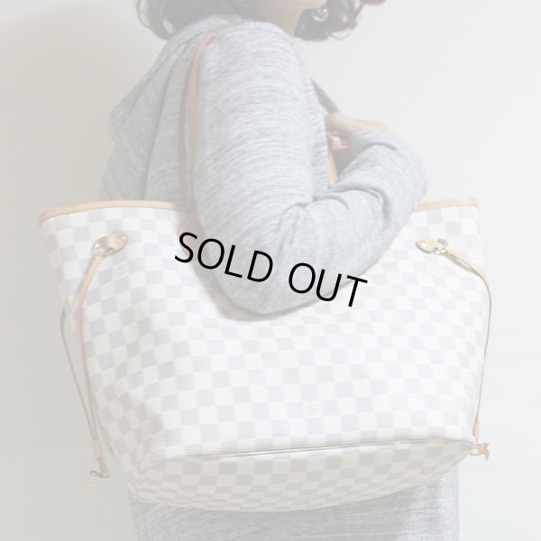 ルイ・ヴィトン　ネヴァーフルMM N41361 ベージュ　掛けたイメージ