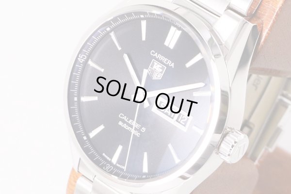 タグホイヤー　カレラ　キャリバー５　ＷＡＲ２０１Ａ－１　黒文字盤　サイド拡大