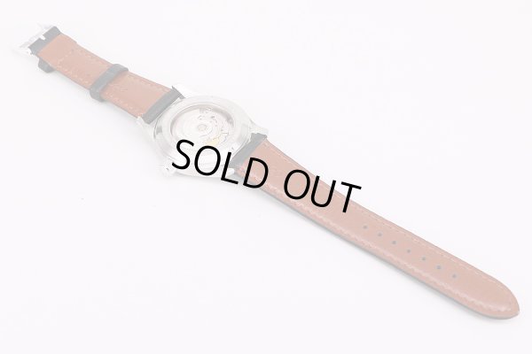 カーキ　H704450　黒文字盤　革ベルト状態　裏面