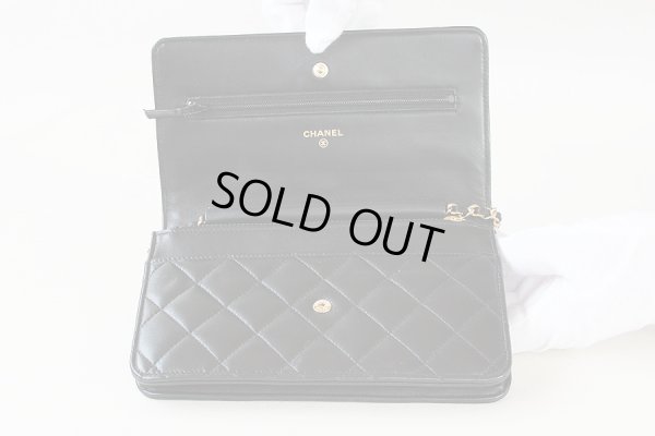 シャネル チェーンウォレット 黒/ゴールド金具 中身
