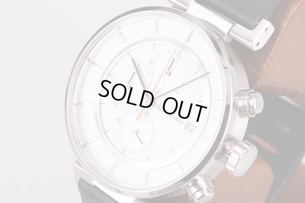 イッセイミヤケ　W　クロノグラフ　SILAY004　白文字盤　サイド拡大