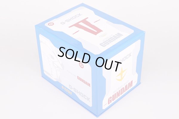 カシオ　Ｇショック　ＧＤ１００ガンダム３５周年　ＲＸ７８－２  デジタル　箱(2)