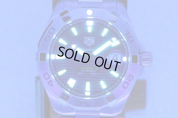 タグホイヤー　アクアレーサー　WBD2112　キャリバー5　紺文字盤　ライト