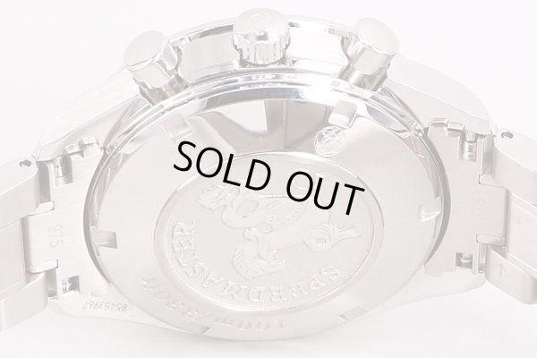 オメガ　スピードマスター　３２３．３０．４０　ガンメタル文字盤　裏面拡大