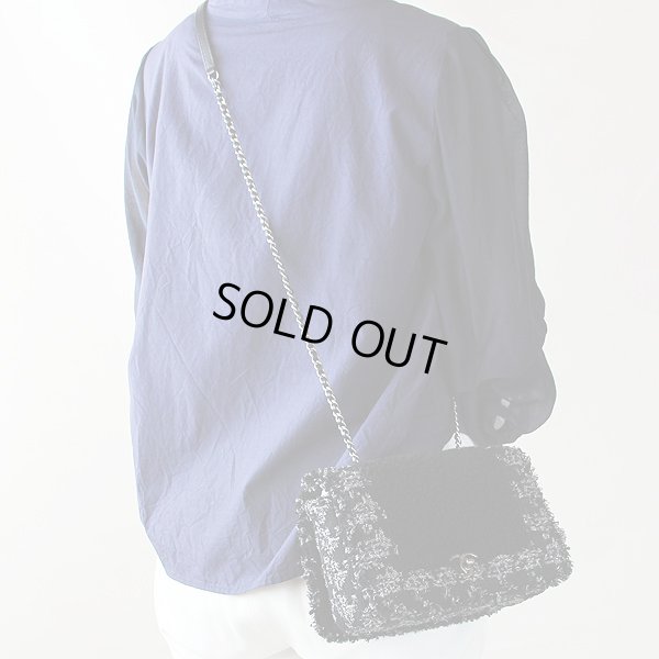 シャネル　ショルダーバック　掛けたイメージ