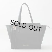サルバトーレフェラガモ　トートバッグ　E21F216　612619　黒　GP金具