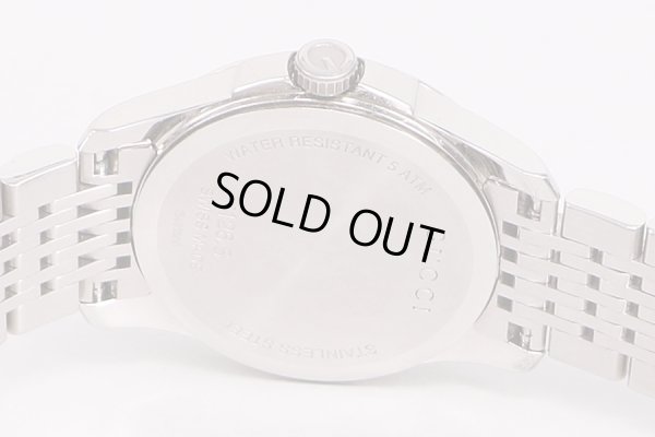 グッチ　タイムレス　126.5　シェル文字盤　12Ｐ　裏面拡大