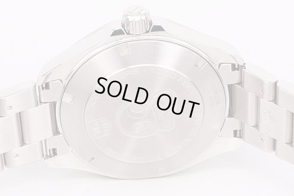 タグホイヤー　アクアレーサー　WAY1111　白文字盤　裏面拡大