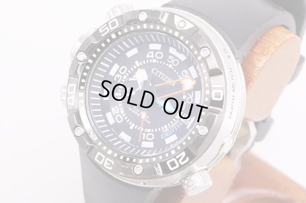 シチズン　アクアランド　BN2024-05E　黒文字盤　サイド拡大