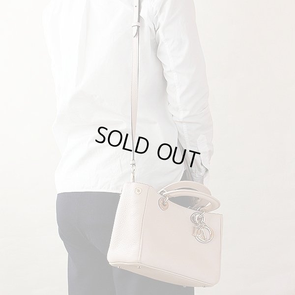 クリスチャンディオール 2WAYバック(ピンク) ディオリッシモ M09150TRL 掛けたイメージ