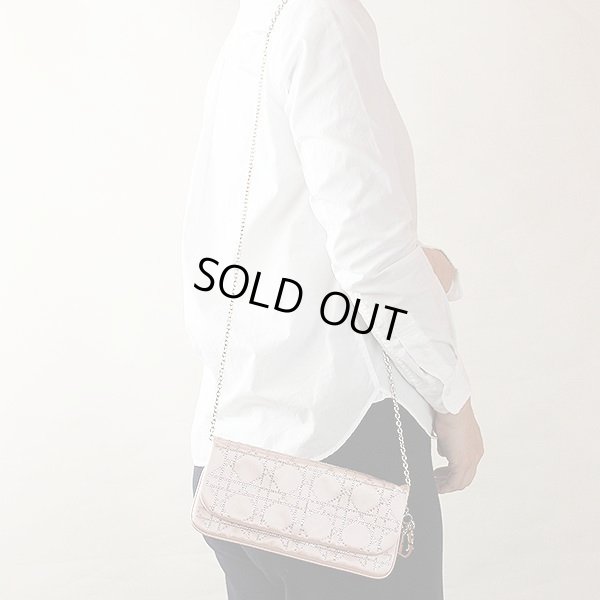 クリスチャンディオール　パーティバッグ　(ピンク・ラインストーン)　掛けたイメージ