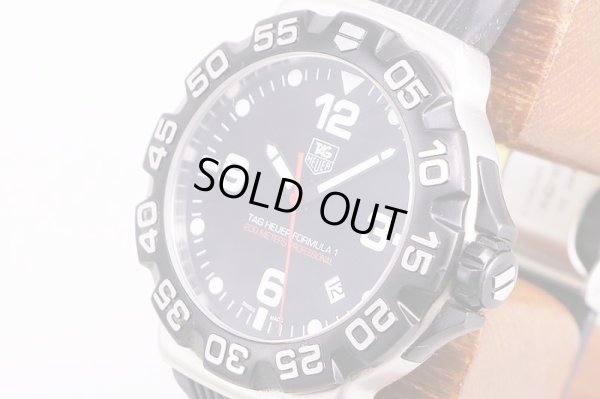 タグホイヤー　フォーミュラー1　WAH1110-0　黒文字盤　サイド拡大