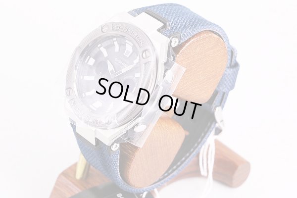 カシオ　Ｇショック　GST-W330　5580　黒文字盤　サイド