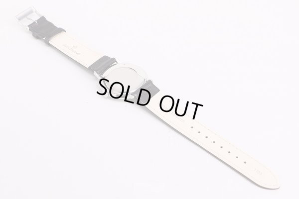 ユンハンス　ｄｅｓｉｇｎ　マックス・ビル　27　3700　銀文字盤　革ベルト状態　裏面